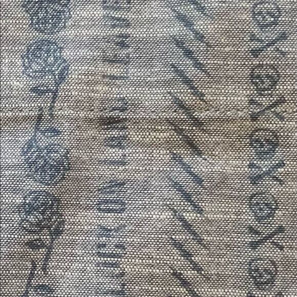 Hurley Button Down Shirt Mens Large Blue Skulls Roses - Picture 7 of 7